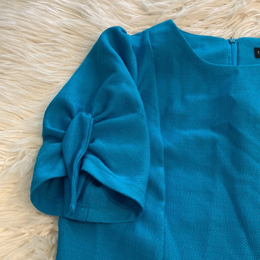 Danilo Boutique Women’s Dress size 10 beautiful blue color length 36” - Picture 10 of 12
